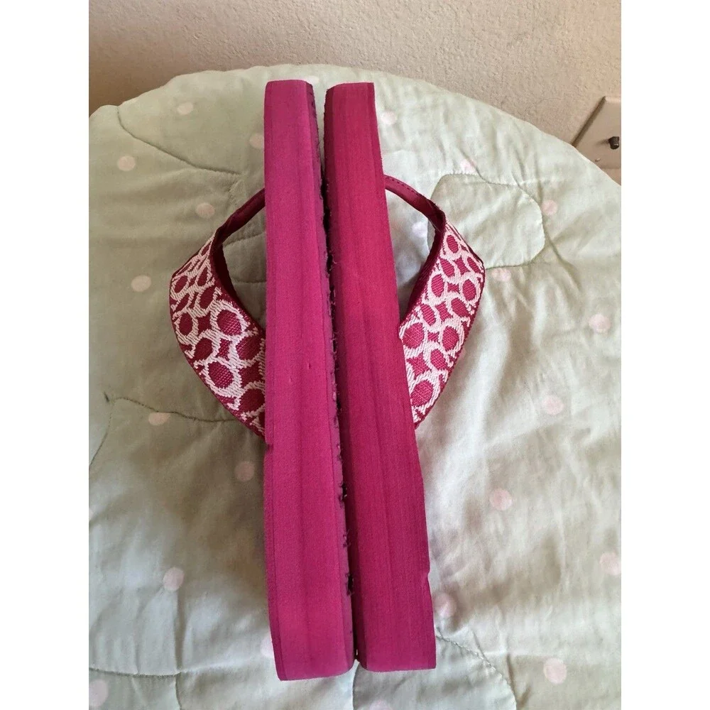 Coach pink logo
